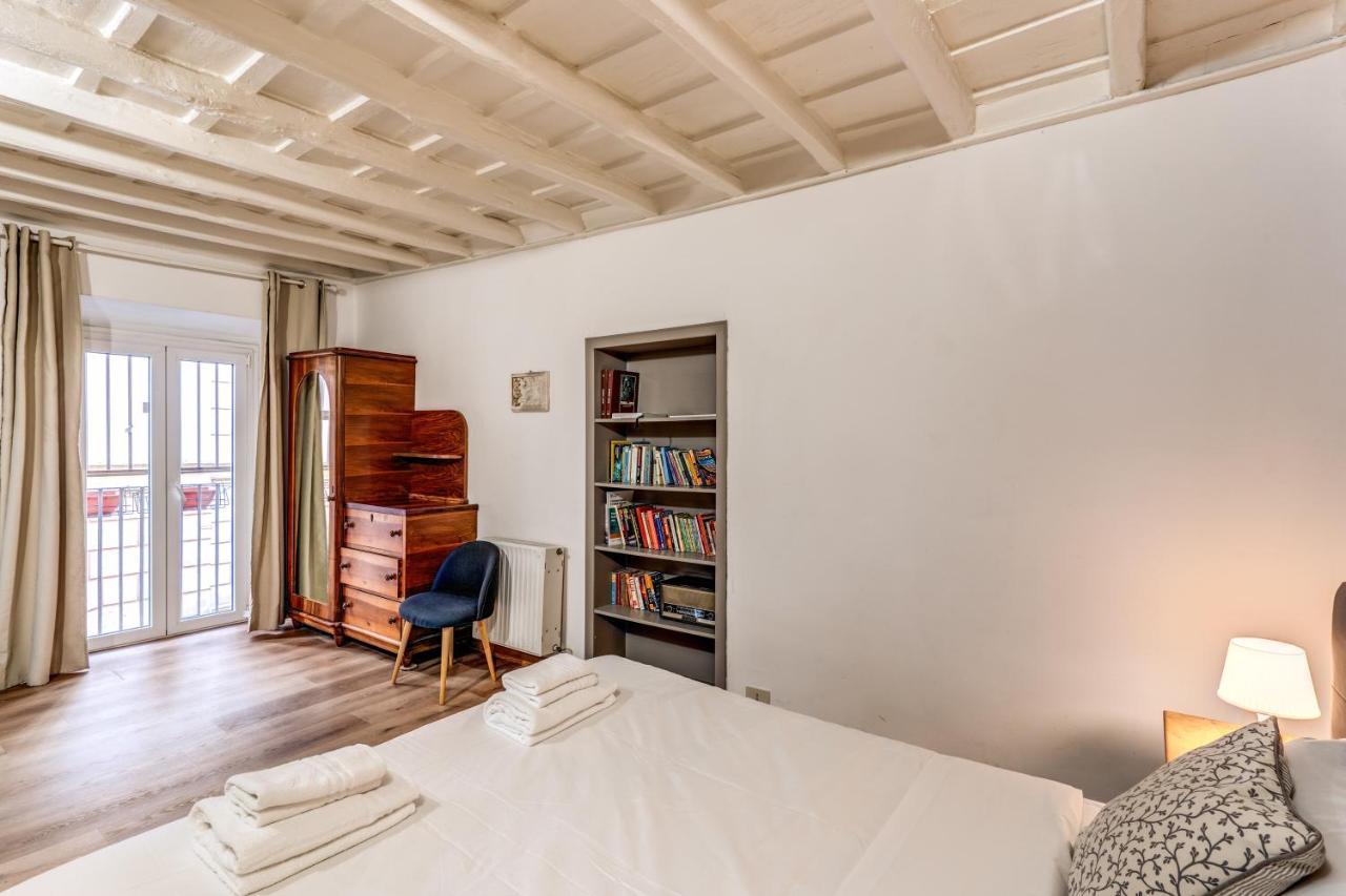 Lovely Spacious Apartment Near The Colosseum Roma Exterior foto